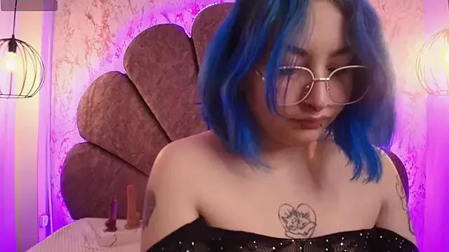 Explore our live girls sluts from our Custom and Multi clubs and checkout exclusive access to highly interactive content, such as shape, hair, titties, pussy type and many more.