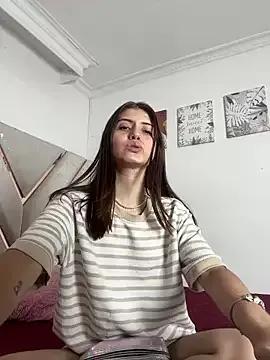 Explore our live girls sluts from our Custom and Multi clubs and checkout exclusive access to highly interactive content, such as shape, hair, titties, pussy type and many more.