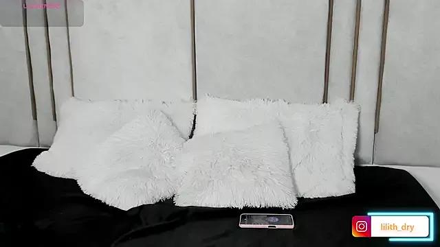 Lilith_dry from StripChat is Freechat
