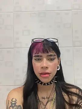 Explore our live girls sluts from our Custom and Multi clubs and checkout exclusive access to highly interactive content, such as shape, hair, titties, pussy type and many more.