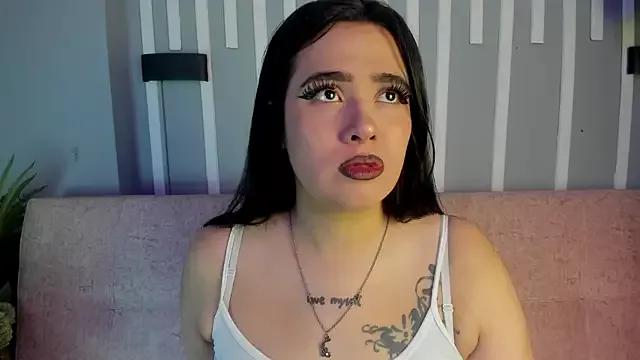 Explore our live girls sluts from our Custom and Multi clubs and checkout exclusive access to highly interactive content, such as shape, hair, titties, pussy type and many more.