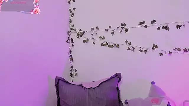 Lilithh_Kuro from StripChat
