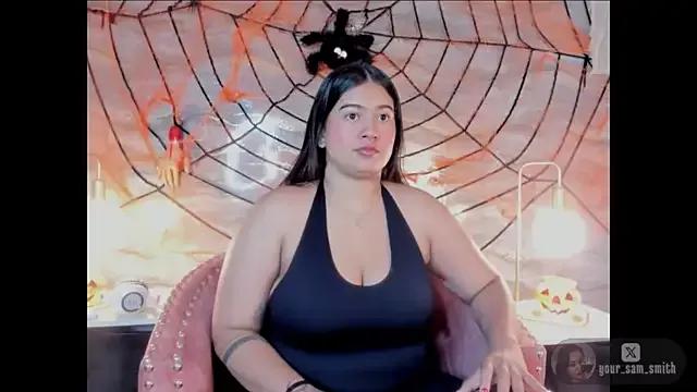 Explore our live girls sluts from our Custom and Multi clubs and checkout exclusive access to highly interactive content, such as shape, hair, titties, pussy type and many more.