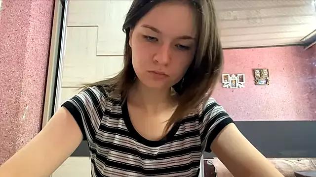 Liliya13 webcams show profile image 