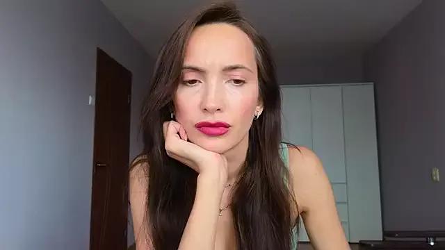 Explore our live girls sluts from our Custom and Multi clubs and checkout exclusive access to highly interactive content, such as shape, hair, titties, pussy type and many more.