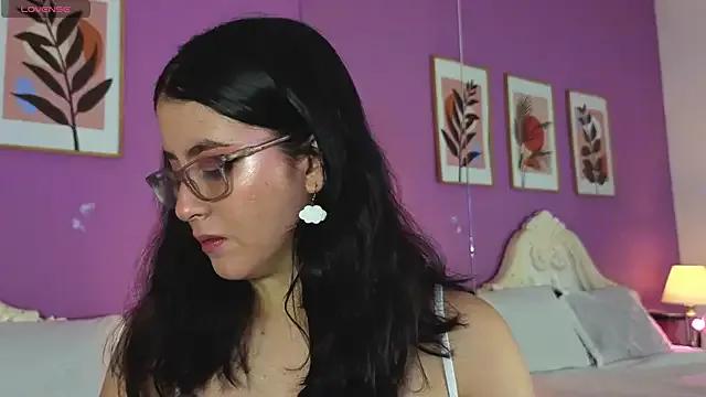 LiLLiAnderson from StripChat is Freechat