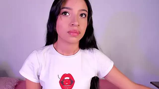 lillielover16 from StripChat