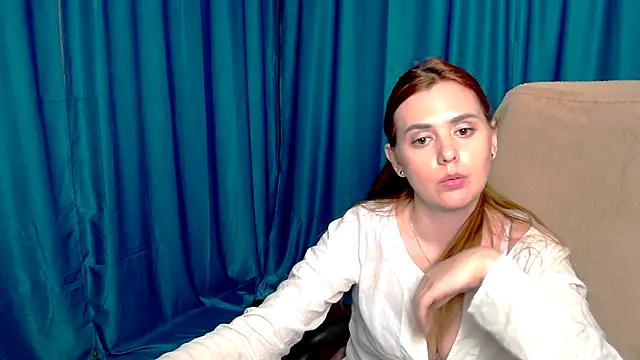 LilLolla from StripChat