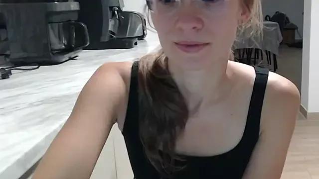 LillyDream2 from StripChat