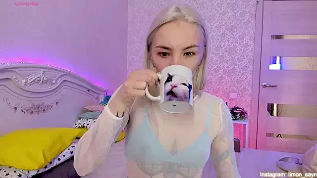 LillyMoure_ from StripChat