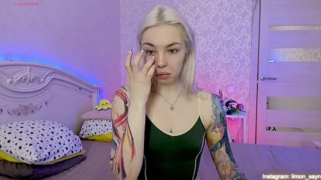Explore our live girls sluts from our Custom and Multi clubs and checkout exclusive access to highly interactive content, such as shape, hair, titties, pussy type and many more.