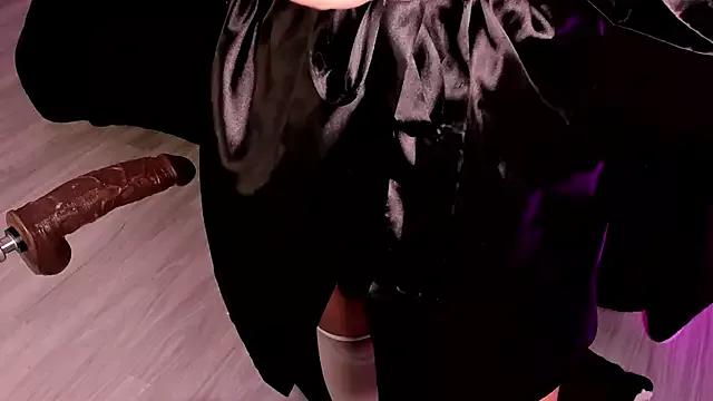 Lillyortiz from StripChat