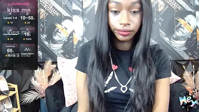 LilMissBaddy from StripChat