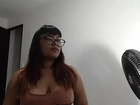 Lilo_Zun from StripChat