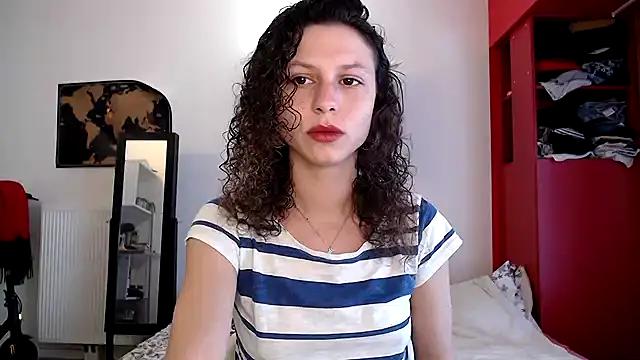 Lilou_cuute from StripChat