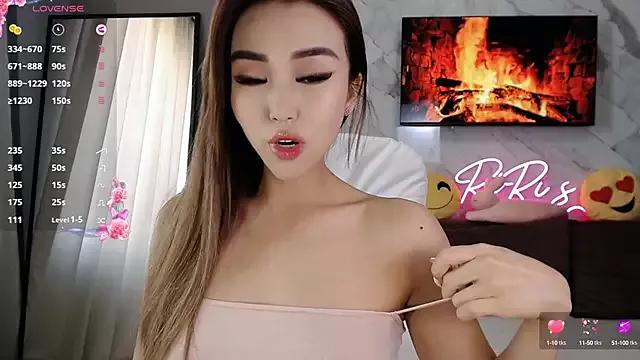 lilulileee from StripChat