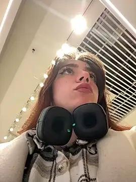Lily__Belle from StripChat