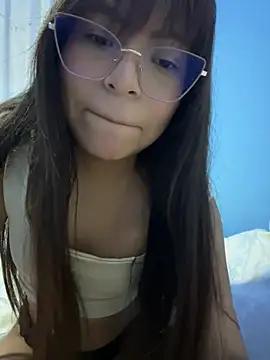 Lily_candy_X from StripChat