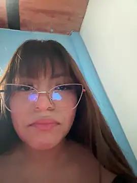 Lily_candy_X from StripChat