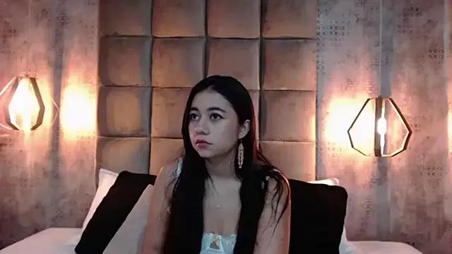 Explore our live girls sluts from our Custom and Multi clubs and checkout exclusive access to highly interactive content, such as shape, hair, titties, pussy type and many more.