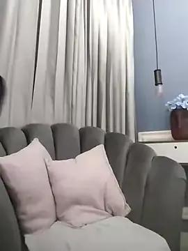 LilyFaith from StripChat is Freechat