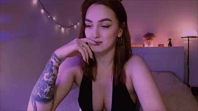 LilyFarey from StripChat