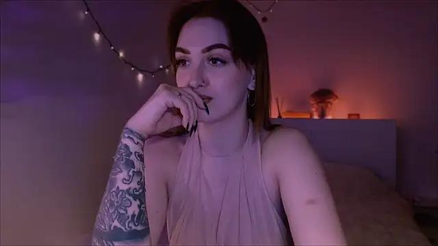 LilyFarey from StripChat