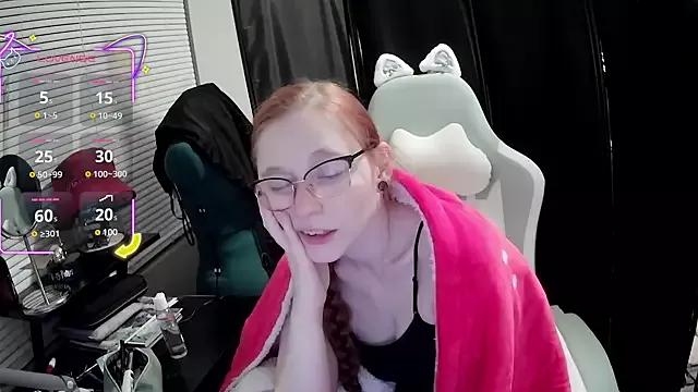 LilyFoxxx from StripChat