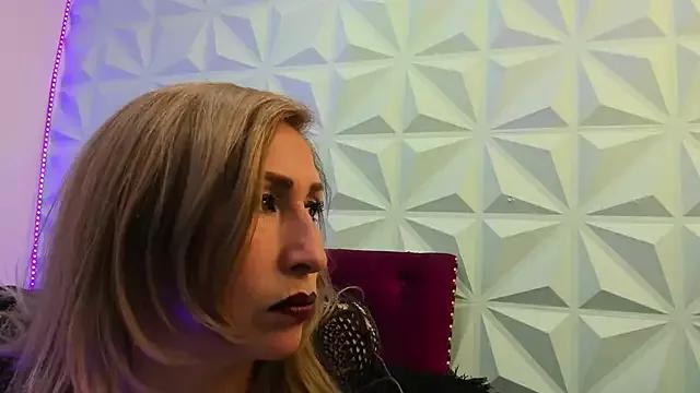 LilyQueen_cg from StripChat is Freechat