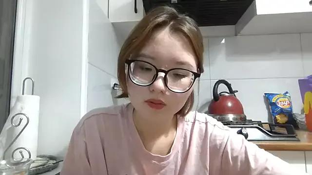 LilyTaylors from StripChat