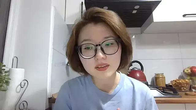 LilyTaylors from StripChat