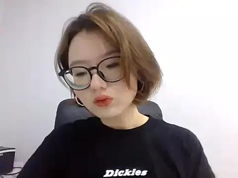 LilyTaylors from StripChat is Freechat