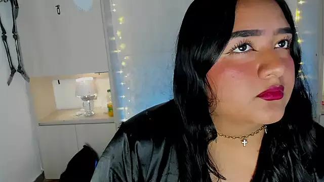 LilyWhitney from StripChat is Freechat