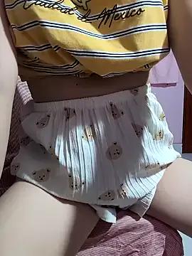 Lilyy-y from StripChat is Freechat