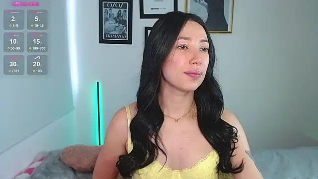 lilyy_evanss from StripChat