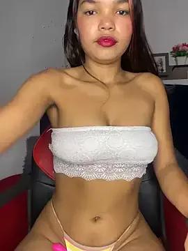 Lina_em from StripChat is Freechat