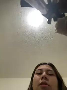 Lincy_and_hanna from StripChat is Freechat
