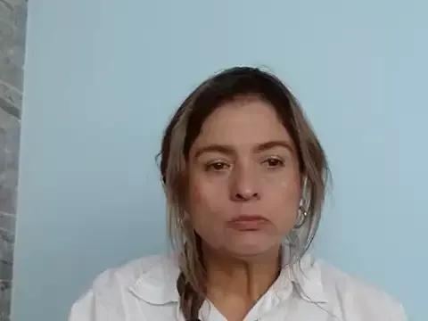 linda-mature43 from StripChat is Freechat