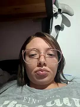 linda-schmidt from StripChat is Freechat
