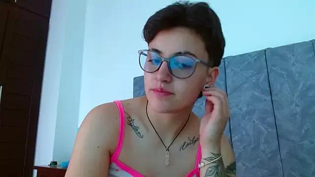 linda_33 from StripChat is Freechat