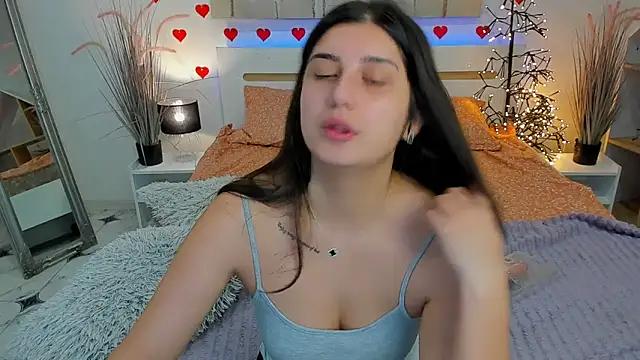 Explore our live girls sluts from our Custom and Multi clubs and checkout exclusive access to highly interactive content, such as shape, hair, titties, pussy type and many more.