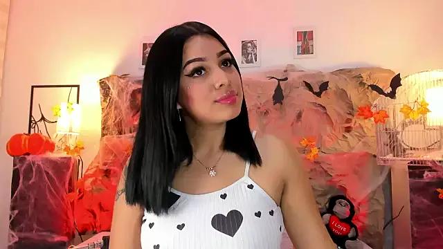 Explore our live girls sluts from our Custom and Multi clubs and checkout exclusive access to highly interactive content, such as shape, hair, titties, pussy type and many more.
