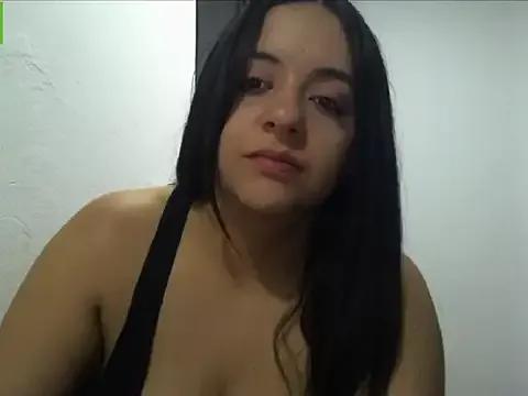 lindakurlinx from StripChat is Freechat