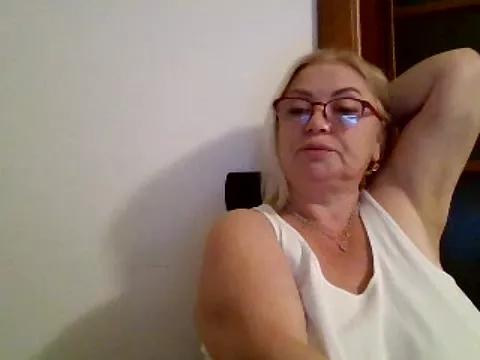 Explore our live girls sluts from our Custom and Multi clubs and checkout exclusive access to highly interactive content, such as shape, hair, titties, pussy type and many more.