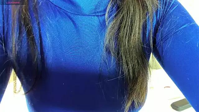 LinnaEvanson from StripChat