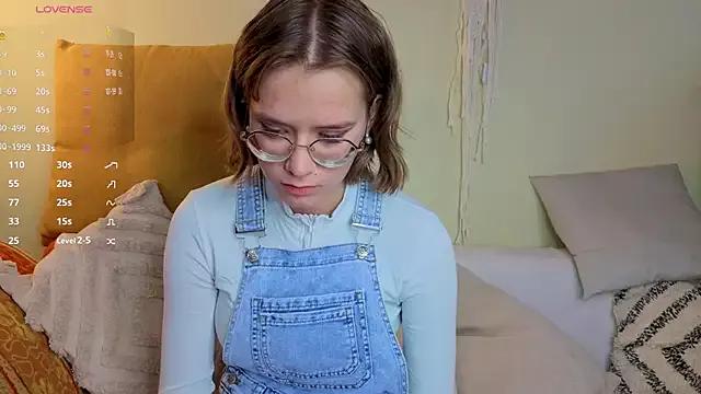 LinnGee from StripChat