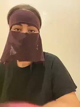 Linossa from StripChat is Freechat
