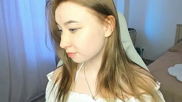 Lisa1Collins from StripChat is Freechat