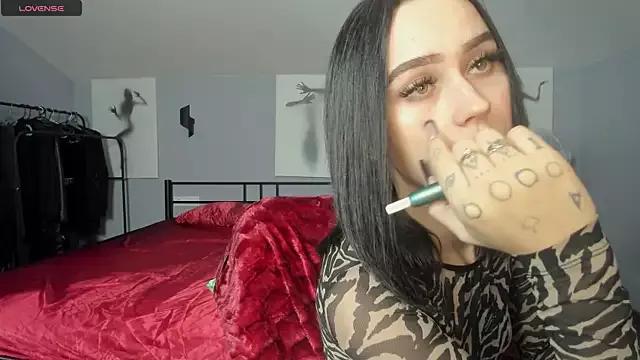 Explore our live girls sluts from our Custom and Multi clubs and checkout exclusive access to highly interactive content, such as shape, hair, titties, pussy type and many more.