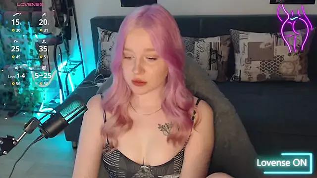 lisa_alen from StripChat is Freechat